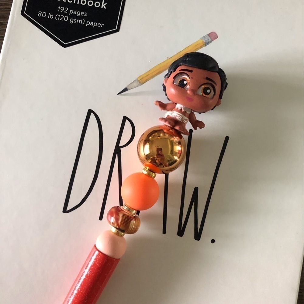 Disney Doorables: Moana: Moana as a toddler handmade beaded pen
